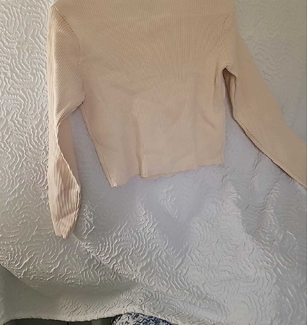 Light Cream💎 Ribbed Button-Front Cardigan - Picture 5 of 6